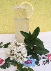 Julika akácvirág szörpje