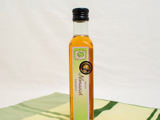 Csúzi Pince -Fűszeres Almaecet 250 ml -Kakukkfűves